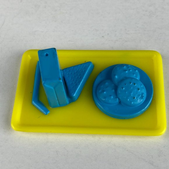 Barbie Toy Accessory Yellow Food Meal Tray Blue Juice Box Straw Sandwich Cookies - Picture 3 of 4